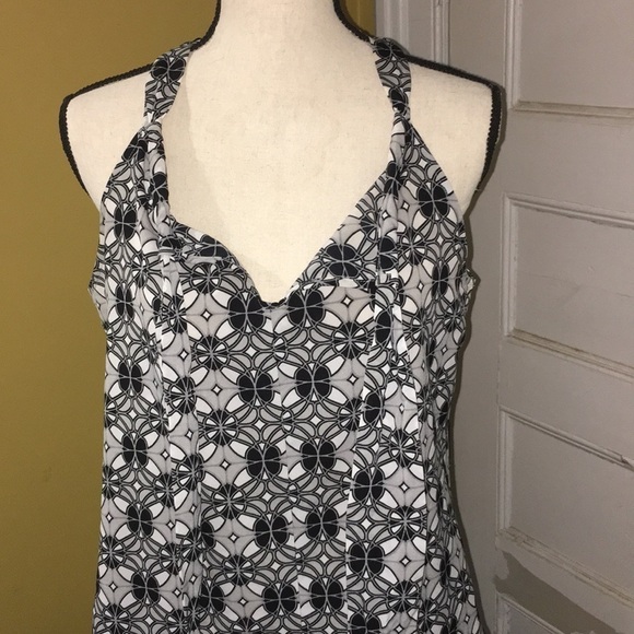 PATTERNED Tie Tank - Picture 3 of 4